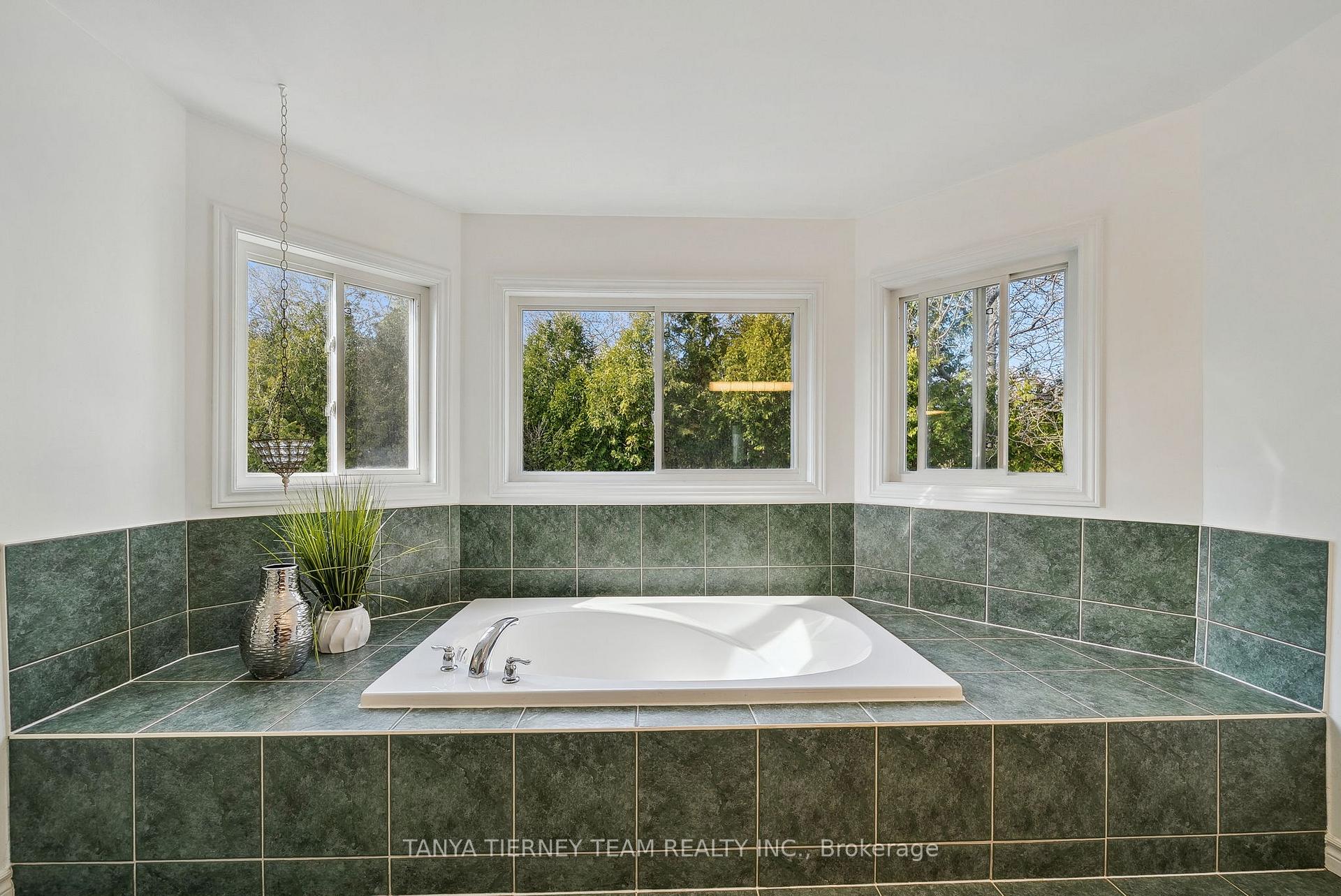 Photo 22 of 170 Sleeman Square, Clarington, Courtice — HOMEH