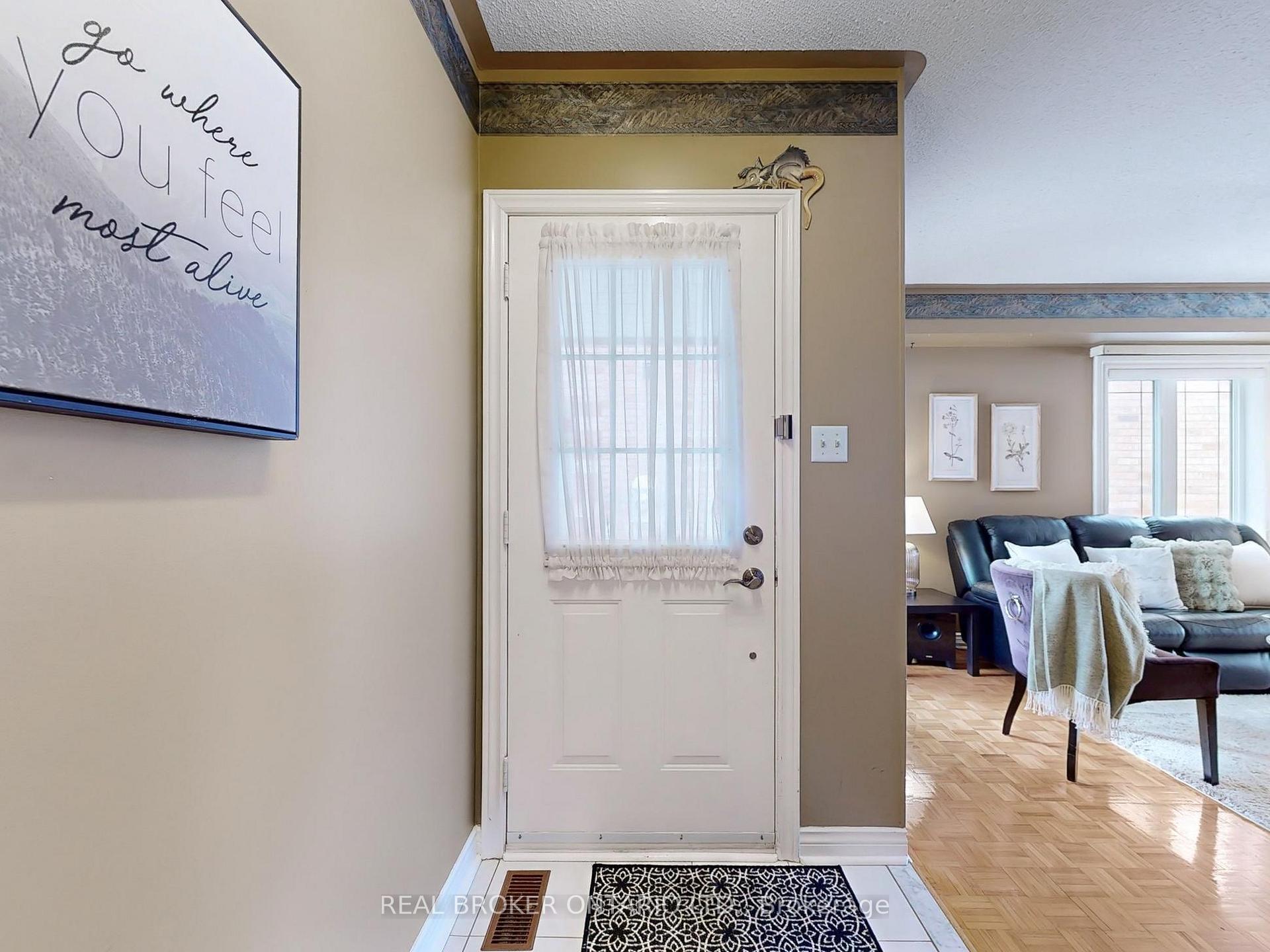 Photo 5 of 24 Highmore Avenue, Caledon, Bolton East — HOMEH