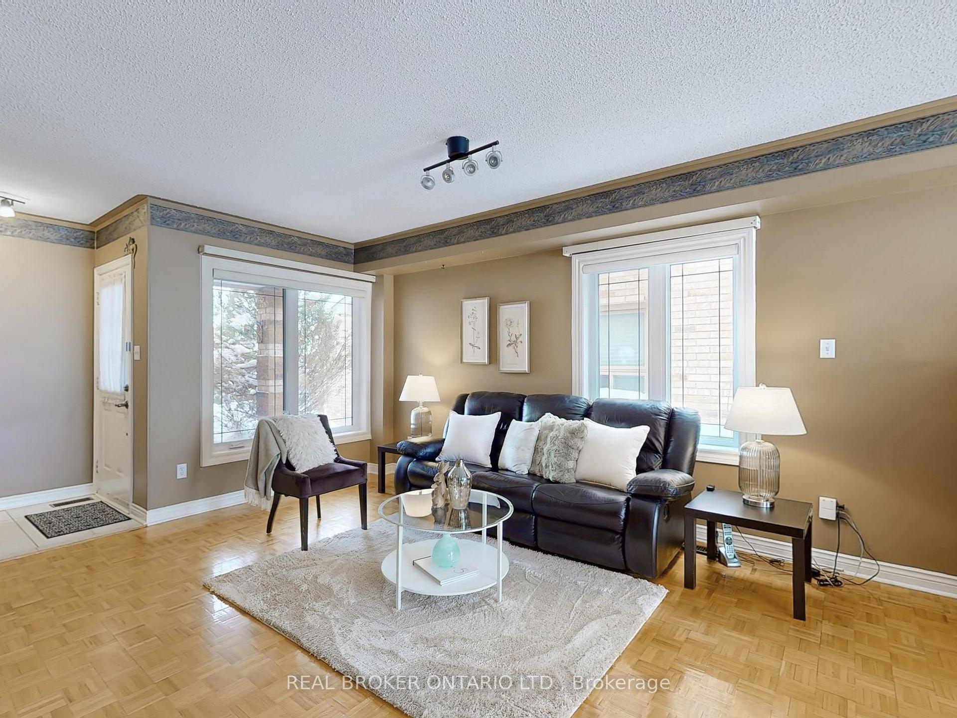 Photo 8 of 24 Highmore Avenue, Caledon, Bolton East — HOMEH