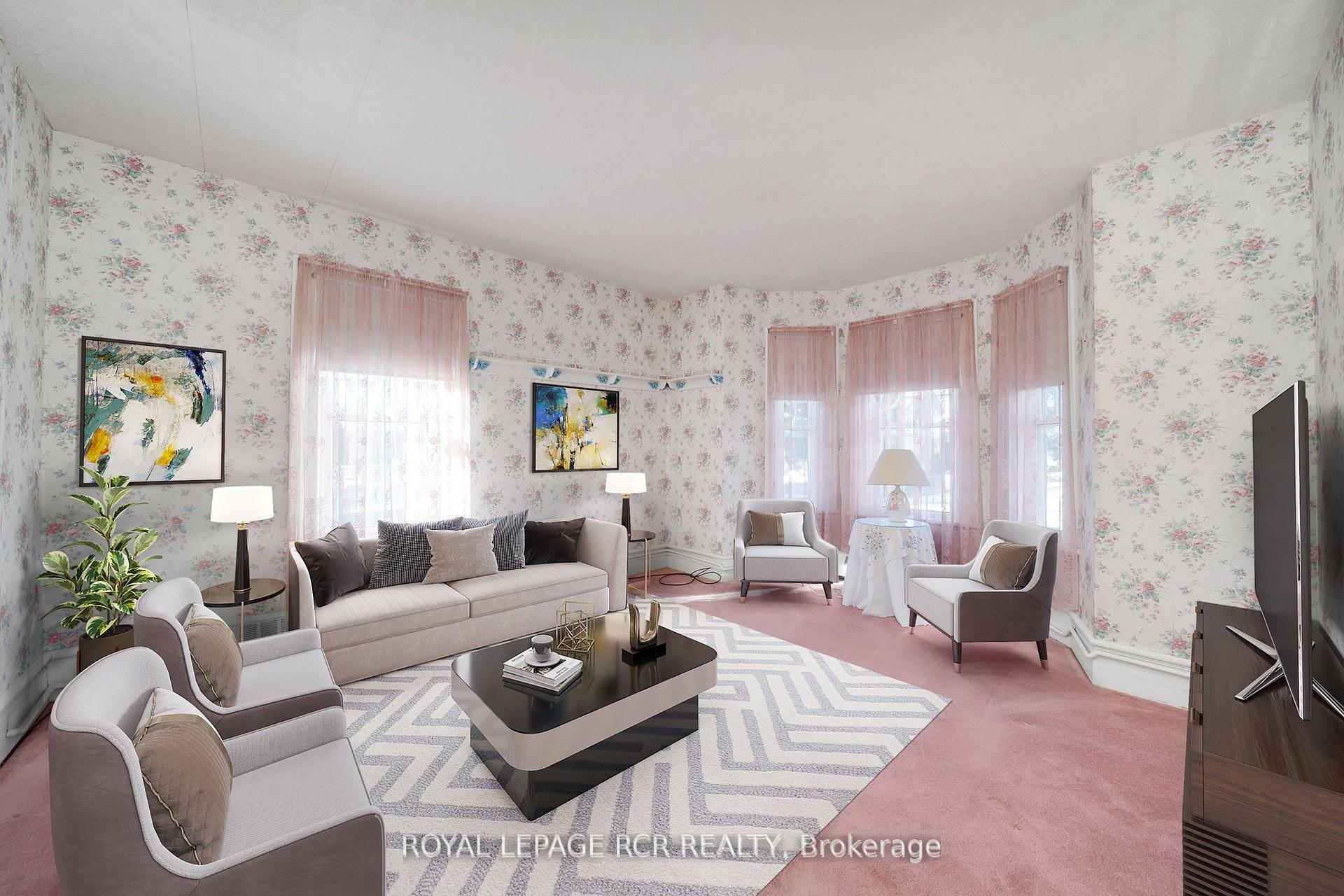 Photo 10 of 33 Pine Avenue, Caledon, Palgrave — HOMEH
