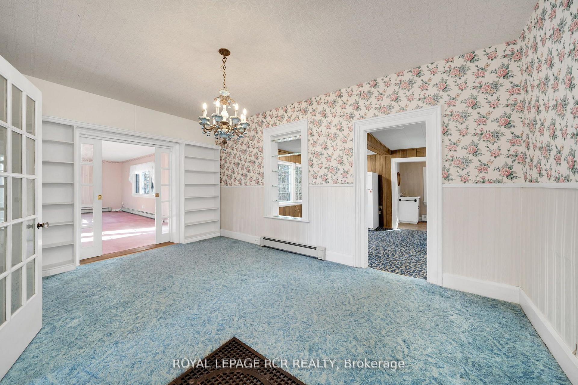 Photo 13 of 33 Pine Avenue, Caledon, Palgrave — HOMEH