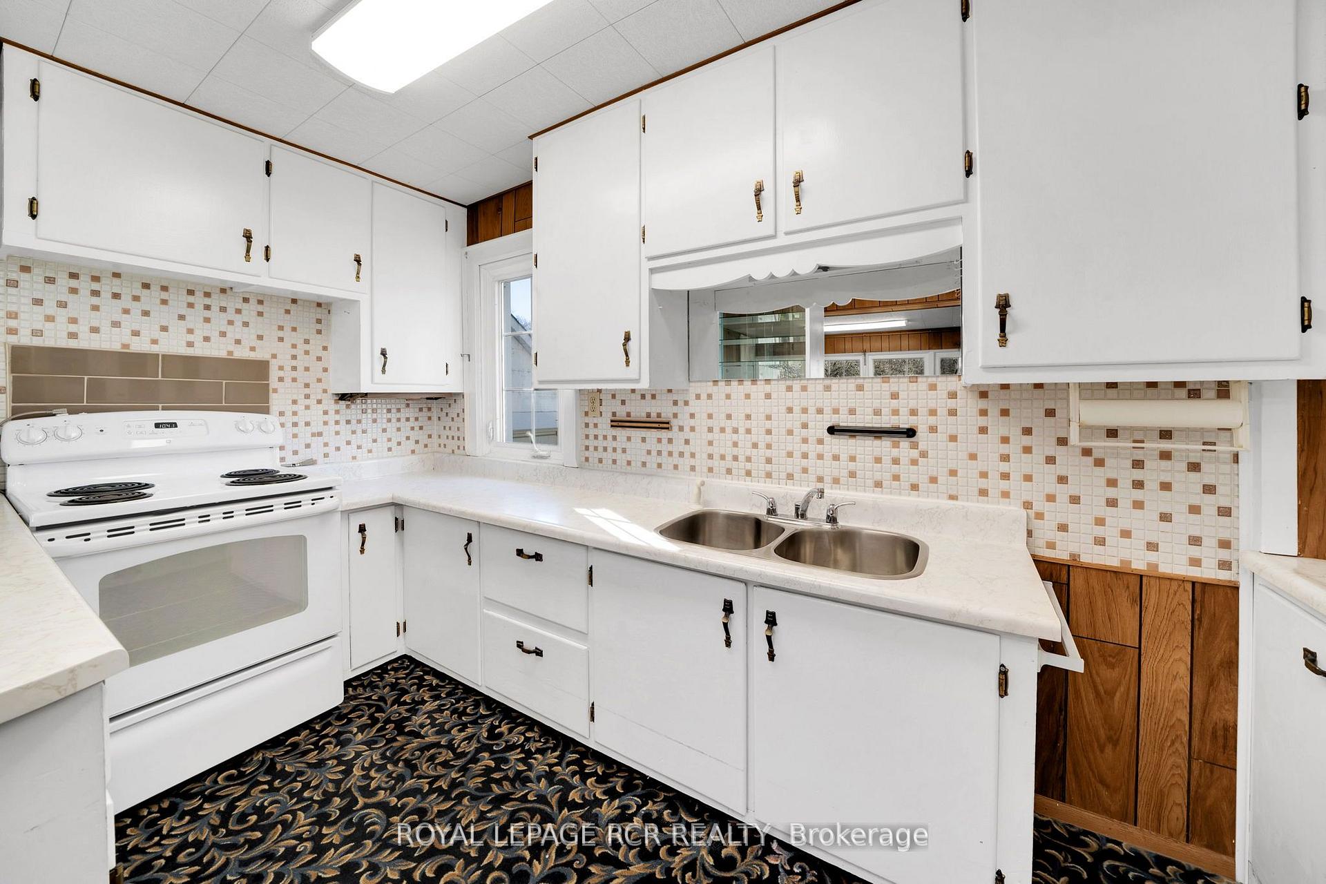 Photo 20 of 33 Pine Avenue, Caledon, Palgrave — HOMEH