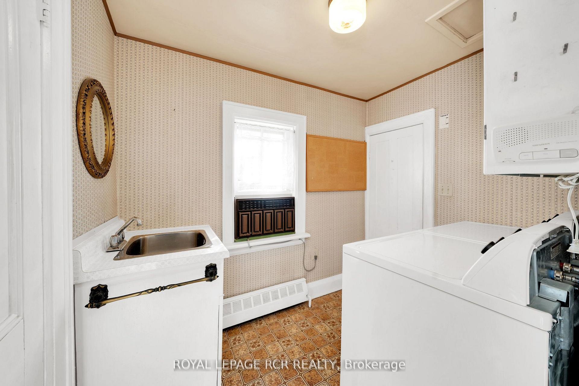 Photo 22 of 33 Pine Avenue, Caledon, Palgrave — HOMEH