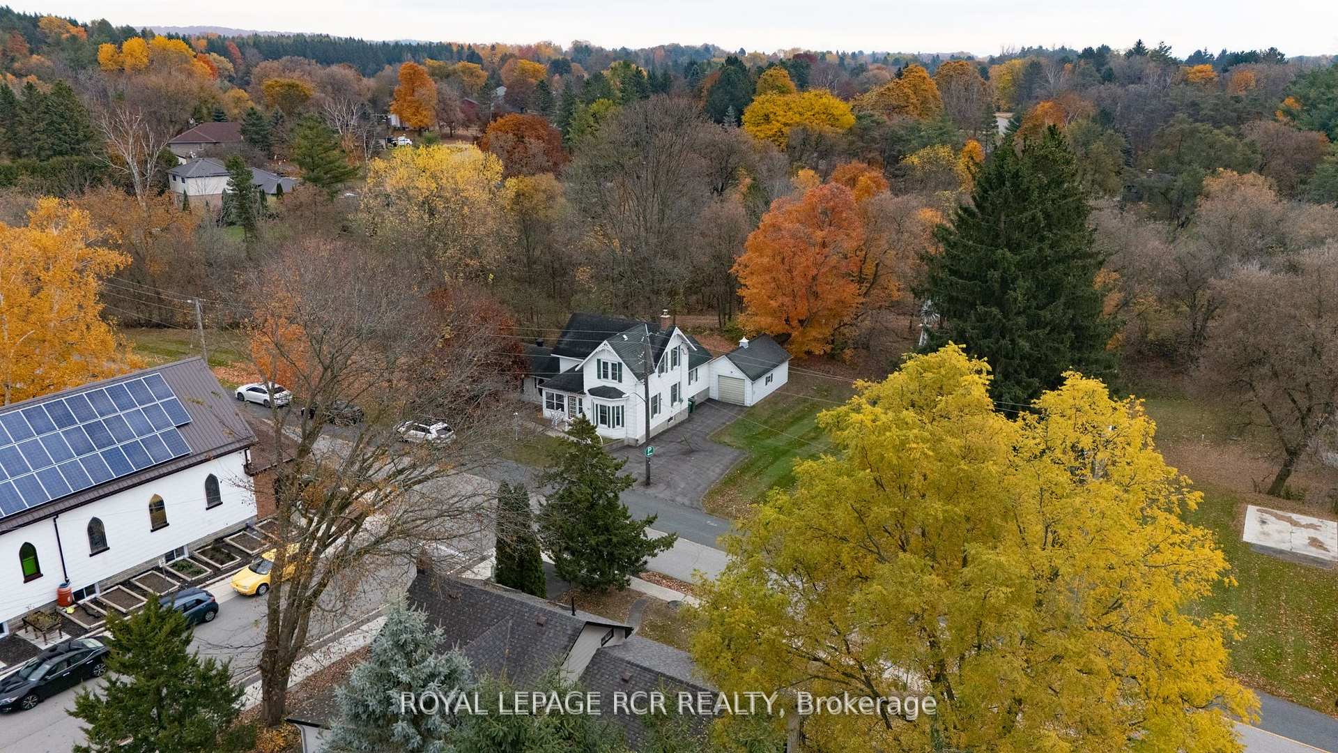 Photo 36 of 33 Pine Avenue, Caledon, Palgrave — HOMEH