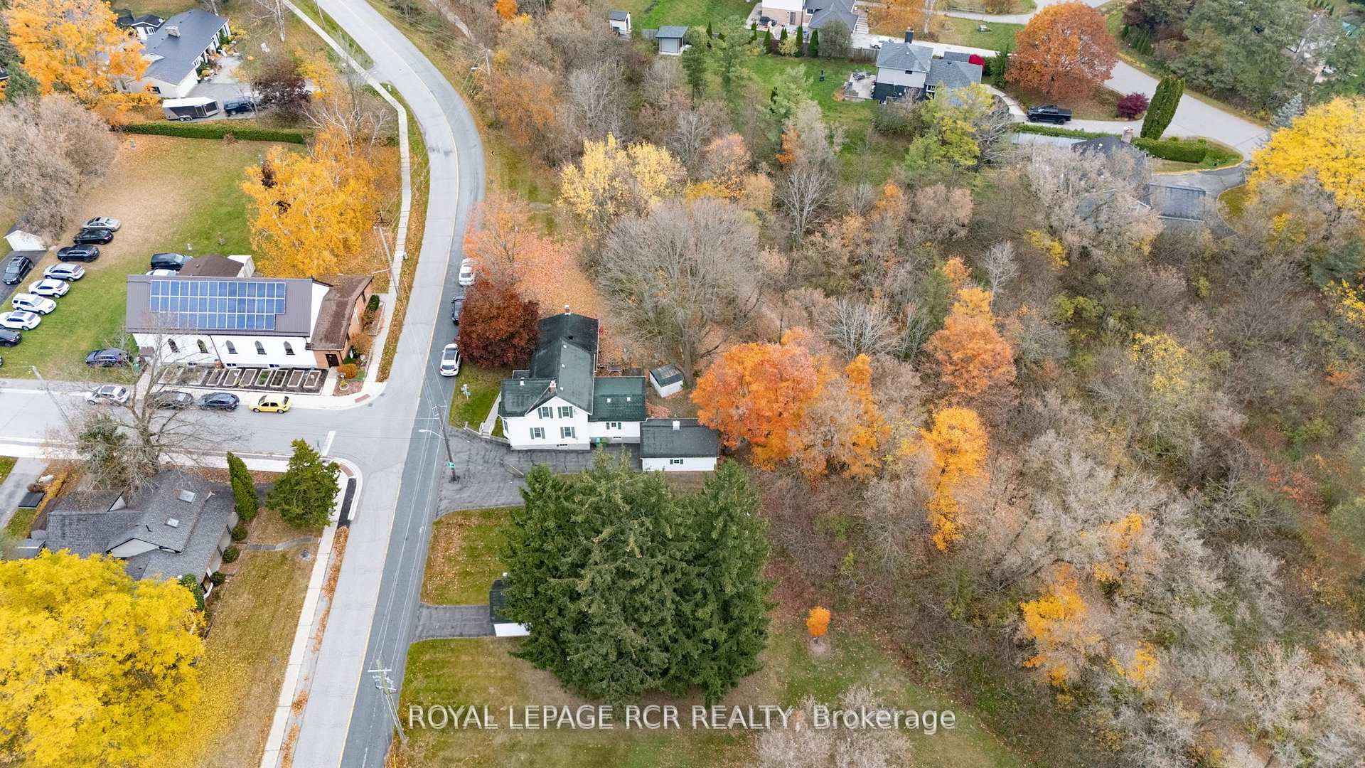 Photo 38 of 33 Pine Avenue, Caledon, Palgrave — HOMEH