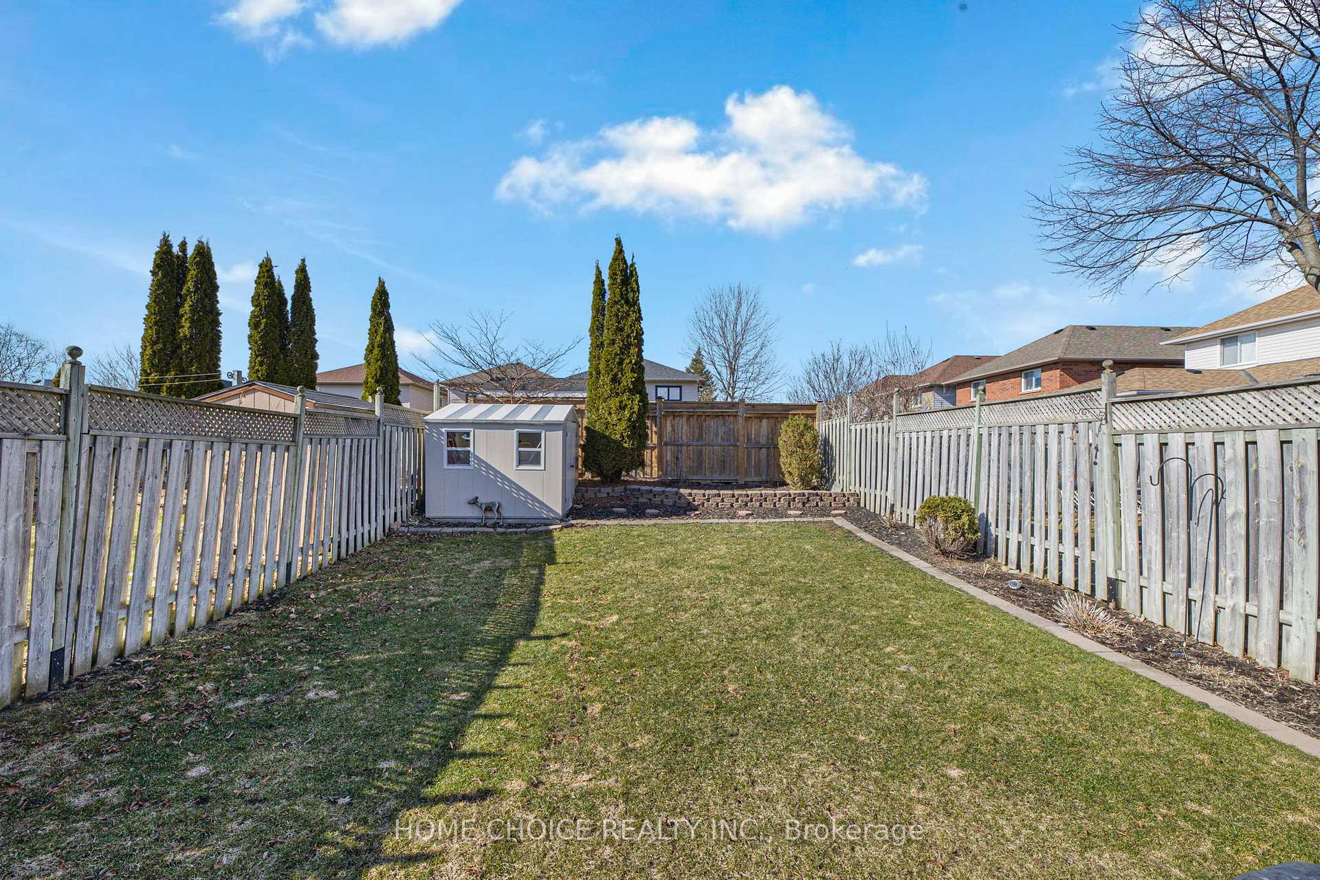 Photo 3 of 40 Meadowview Boulevard, Clarington, Bowmanville — HOMEH