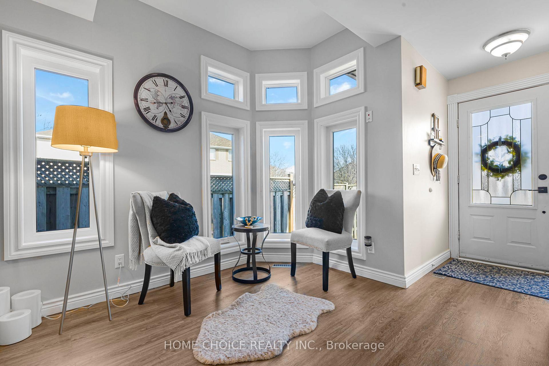 Photo 6 of 40 Meadowview Boulevard, Clarington, Bowmanville — HOMEH
