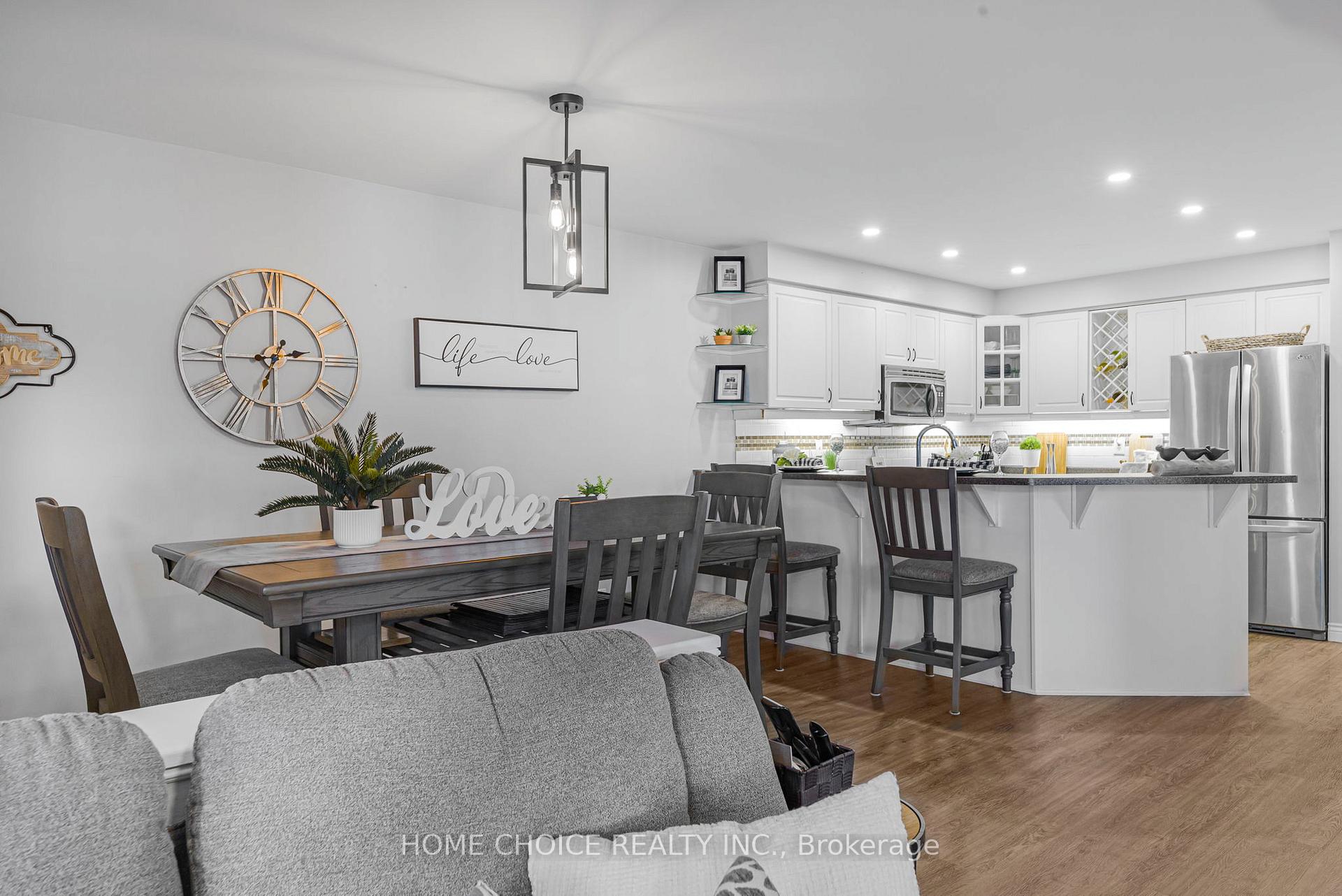 Photo 9 of 40 Meadowview Boulevard, Clarington, Bowmanville — HOMEH