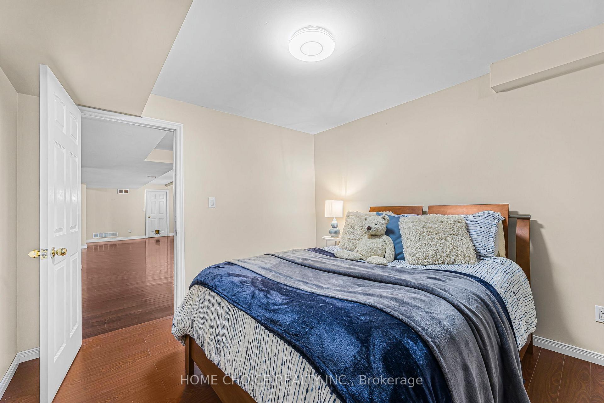 Photo 21 of 40 Meadowview Boulevard, Clarington, Bowmanville — HOMEH