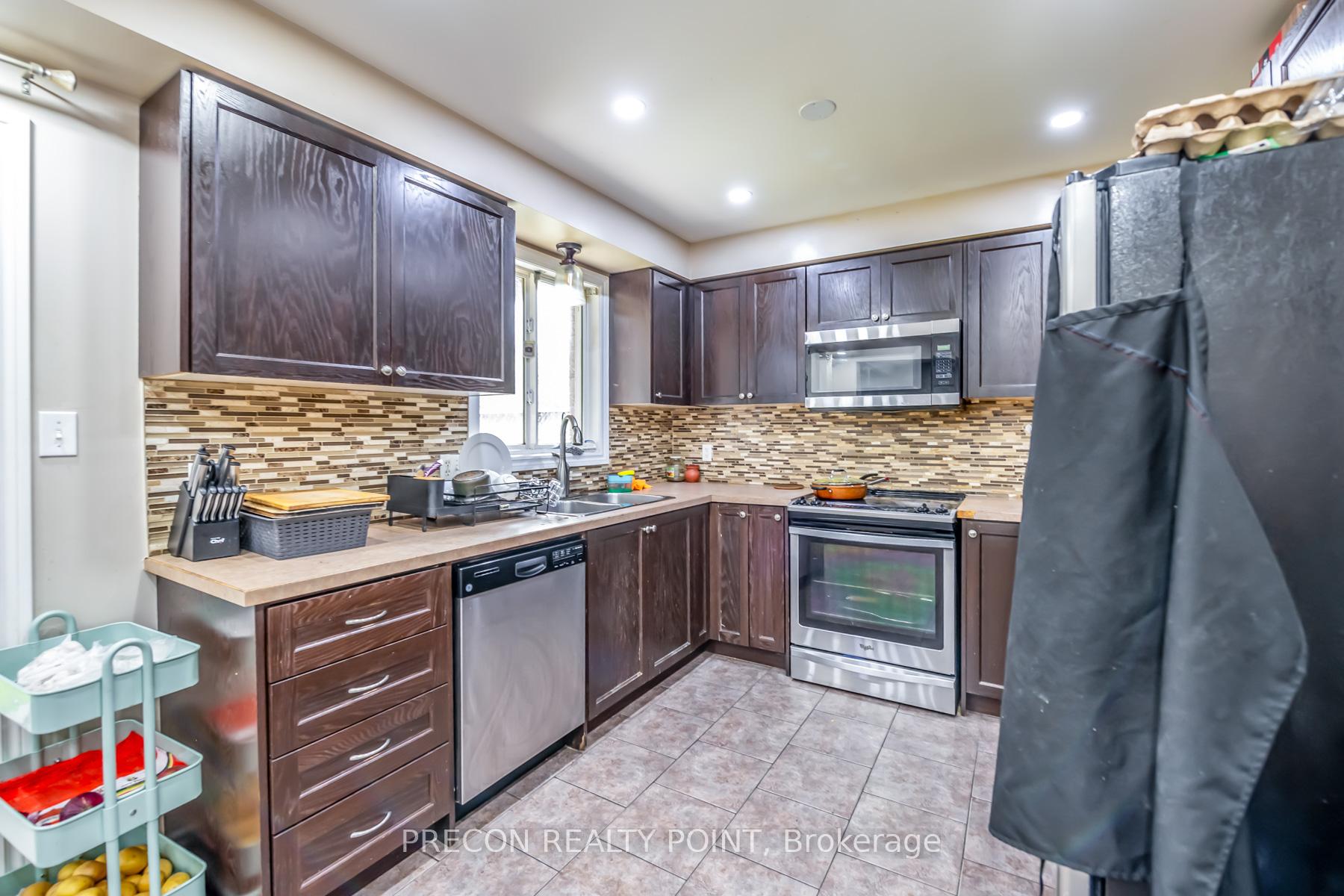Photo 9 of 24 Midanbury Way, Hamilton, Mount Hope — HOMEH