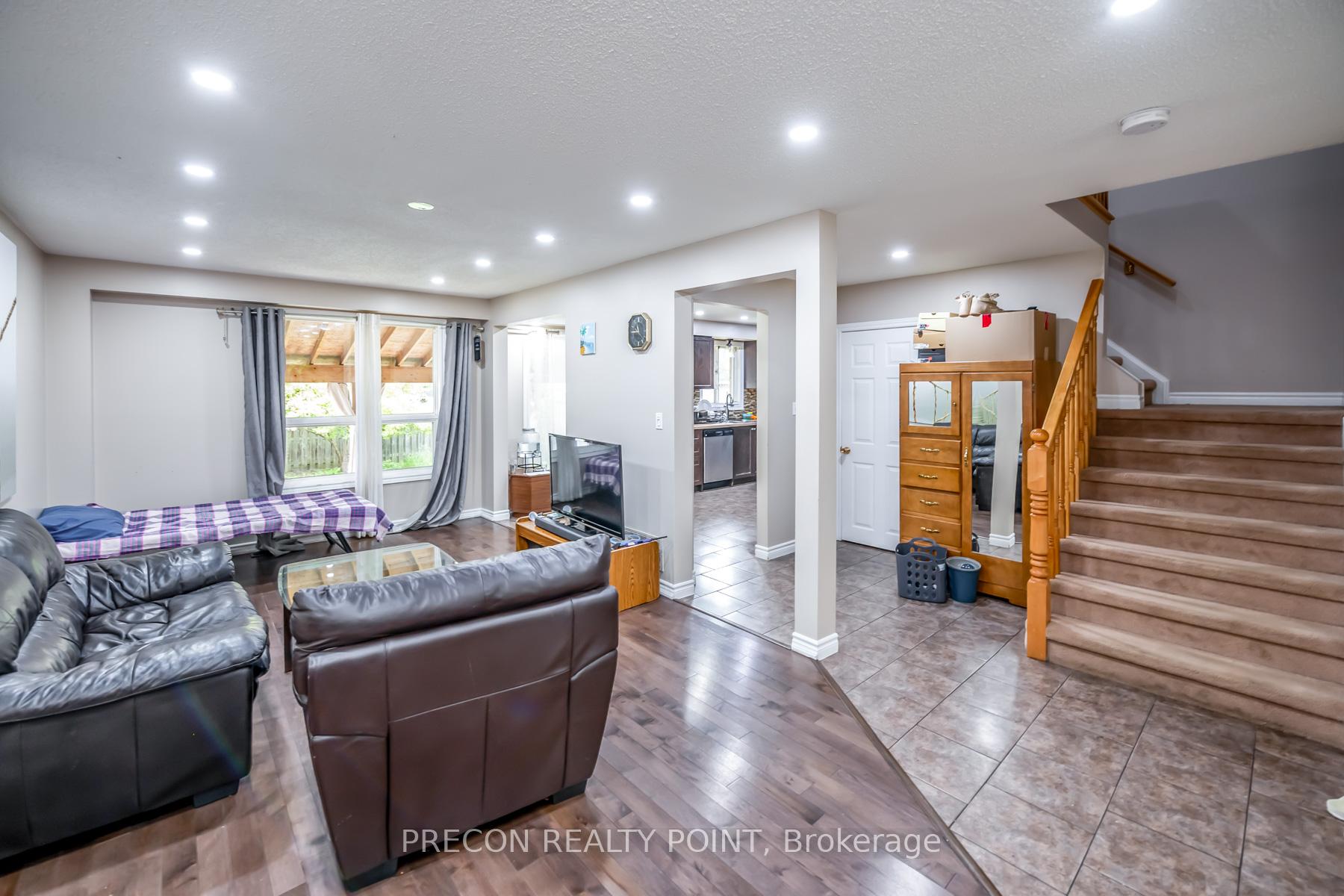 Photo 20 of 24 Midanbury Way, Hamilton, Mount Hope — HOMEH