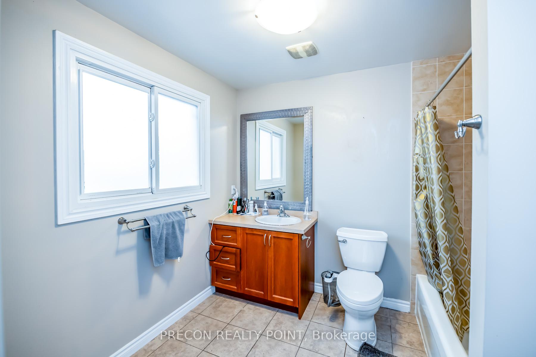 Photo 32 of 24 Midanbury Way, Hamilton, Mount Hope — HOMEH