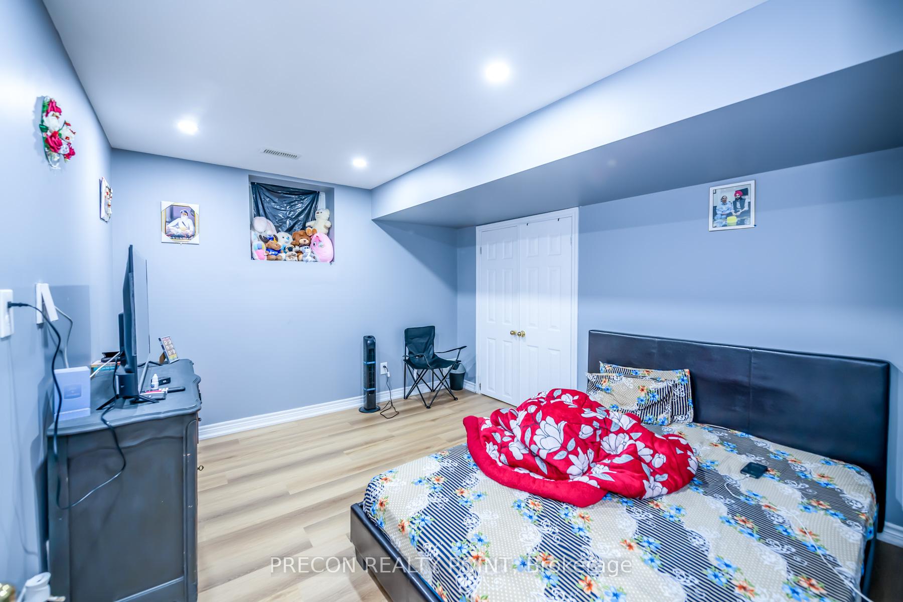 Photo 48 of 24 Midanbury Way, Hamilton, Mount Hope — HOMEH