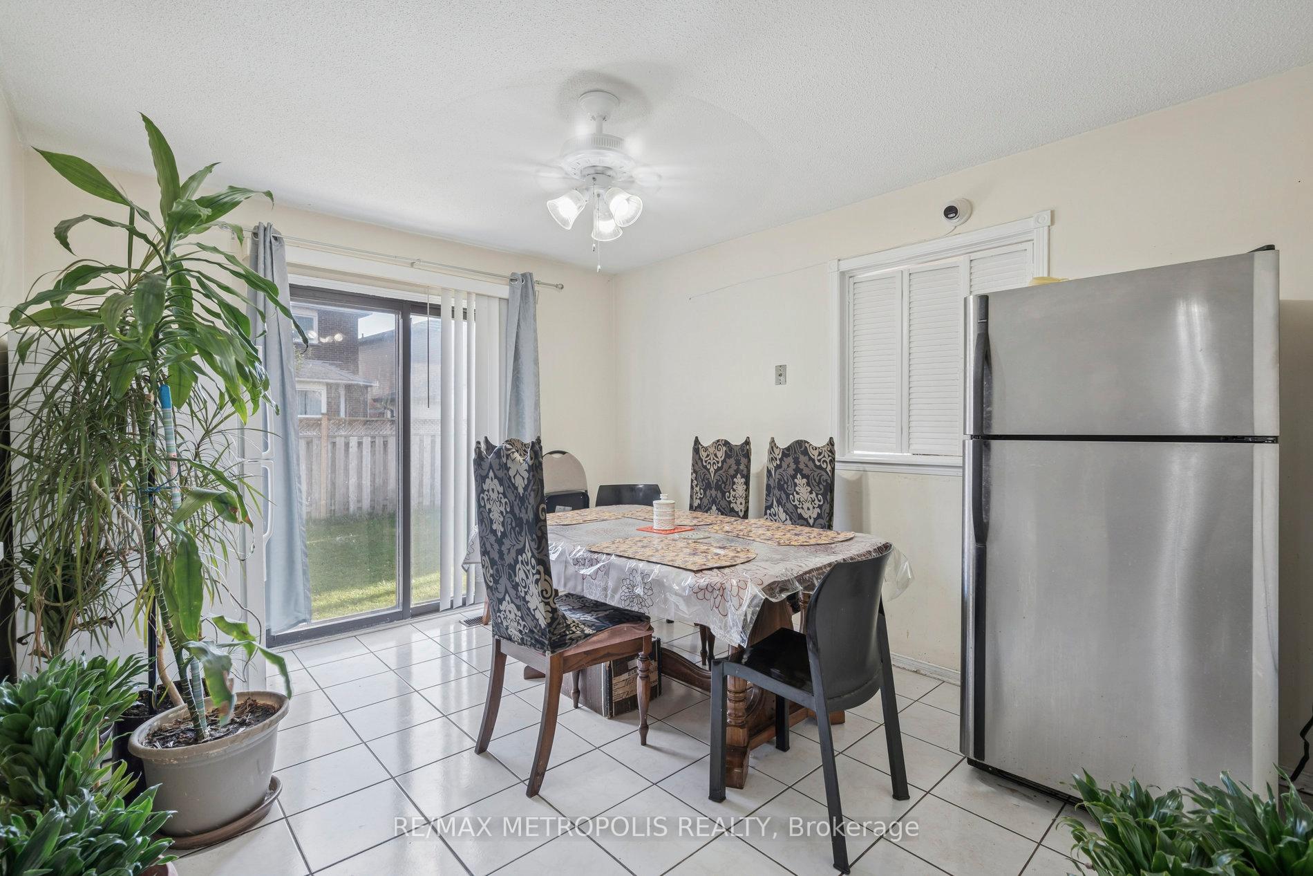 Photo 14 of 387 Ray Lawson Boulevard, Brampton, Fletcher's Creek South — HOMEH