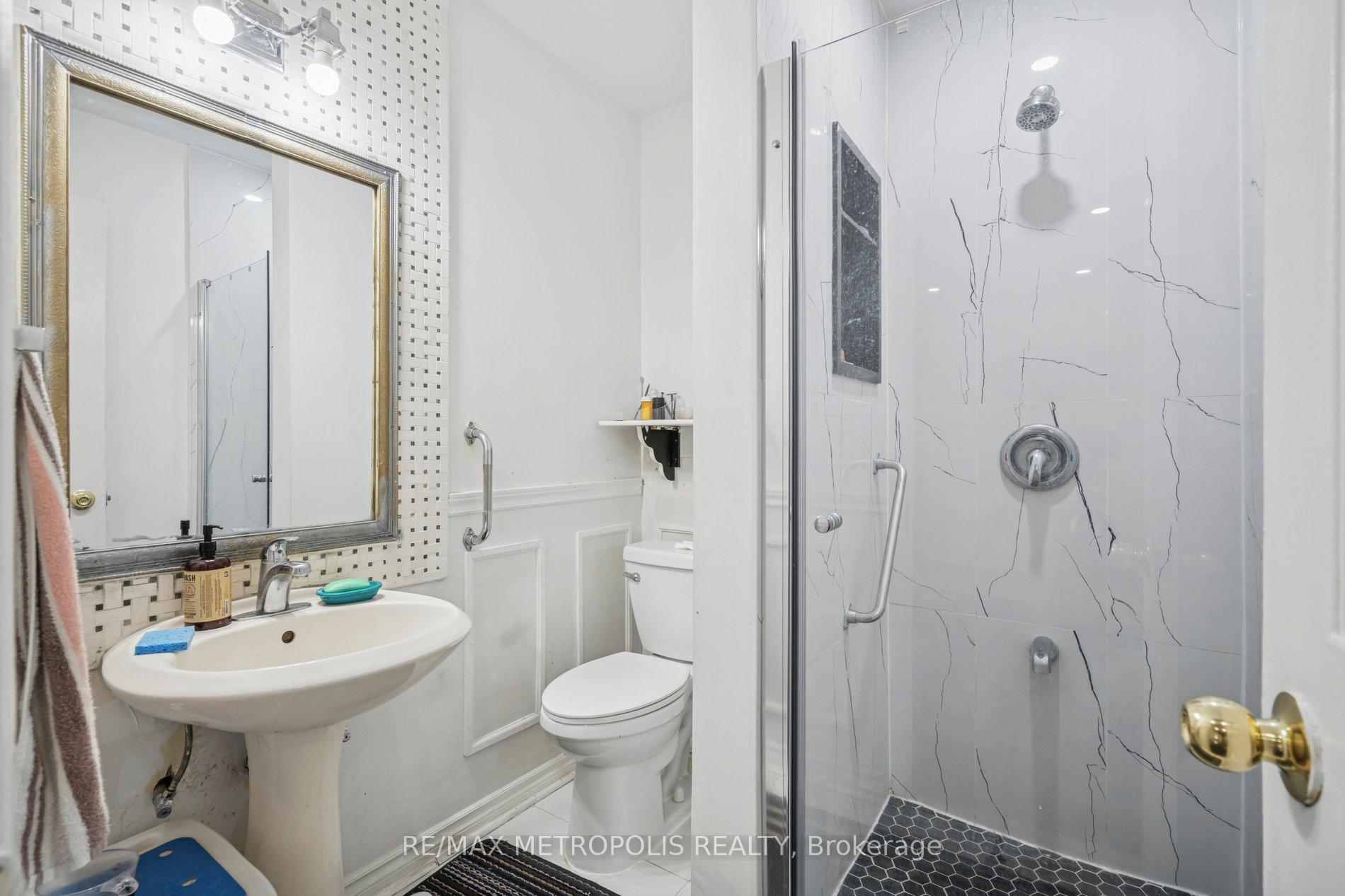 Photo 19 of 387 Ray Lawson Boulevard, Brampton, Fletcher's Creek South — HOMEH