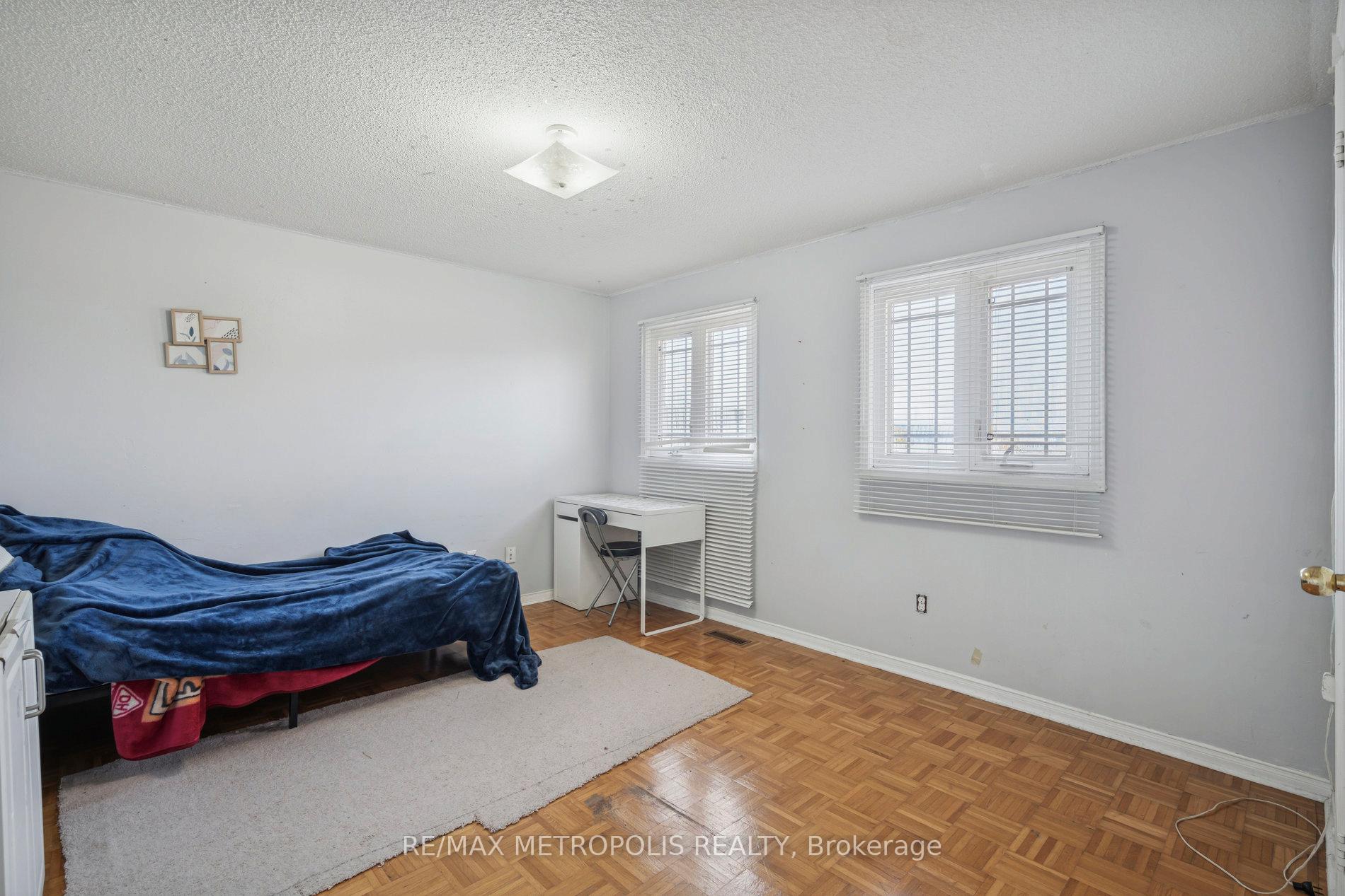 Photo 21 of 387 Ray Lawson Boulevard, Brampton, Fletcher's Creek South — HOMEH