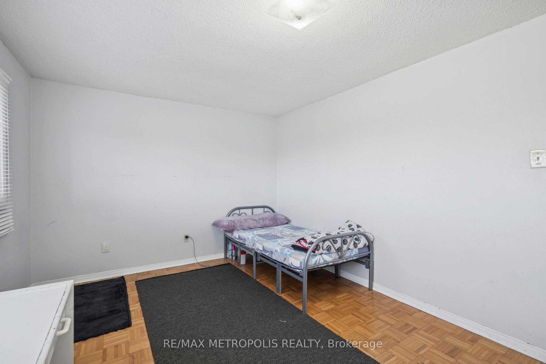 Photo 30 of 387 Ray Lawson Boulevard, Brampton, Fletcher's Creek South — HOMEH