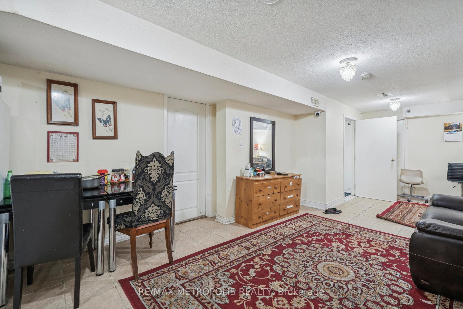 Photo 37 of 387 Ray Lawson Boulevard, Brampton, Fletcher's Creek South — HOMEH