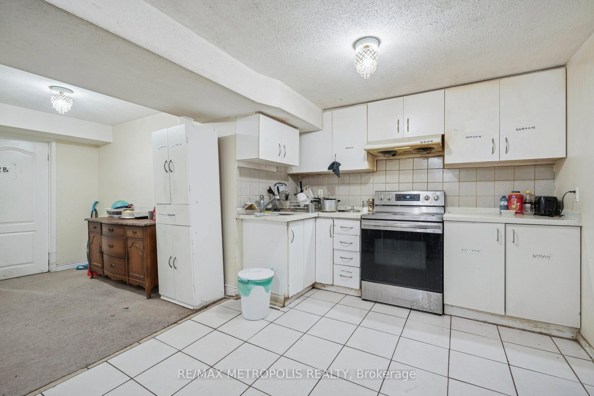 Photo 39 of 387 Ray Lawson Boulevard, Brampton, Fletcher's Creek South — HOMEH
