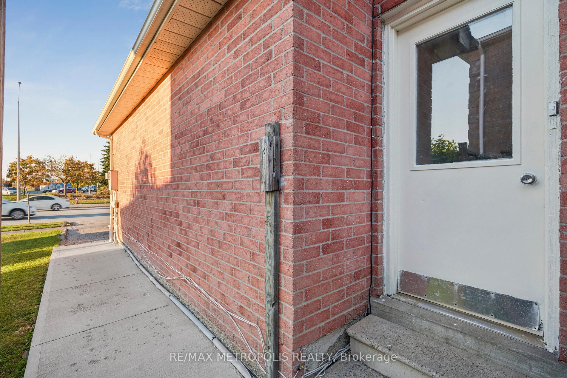 Photo 45 of 387 Ray Lawson Boulevard, Brampton, Fletcher's Creek South — HOMEH