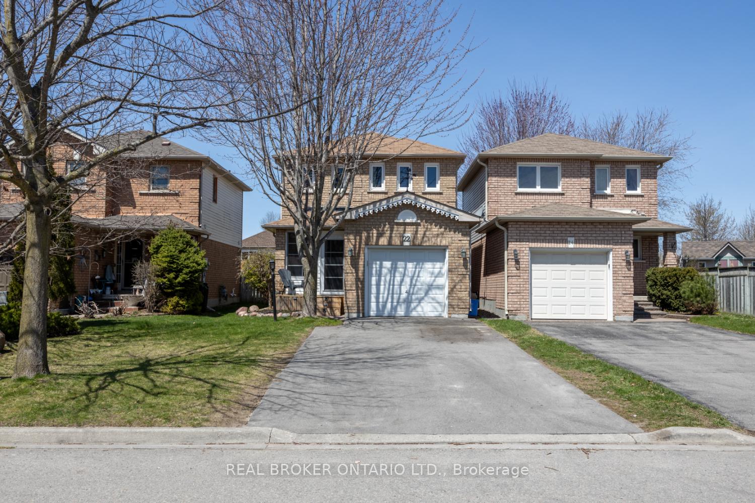 Photo 3 of 22 Willey Drive, Clarington, Bowmanville — HOMEH