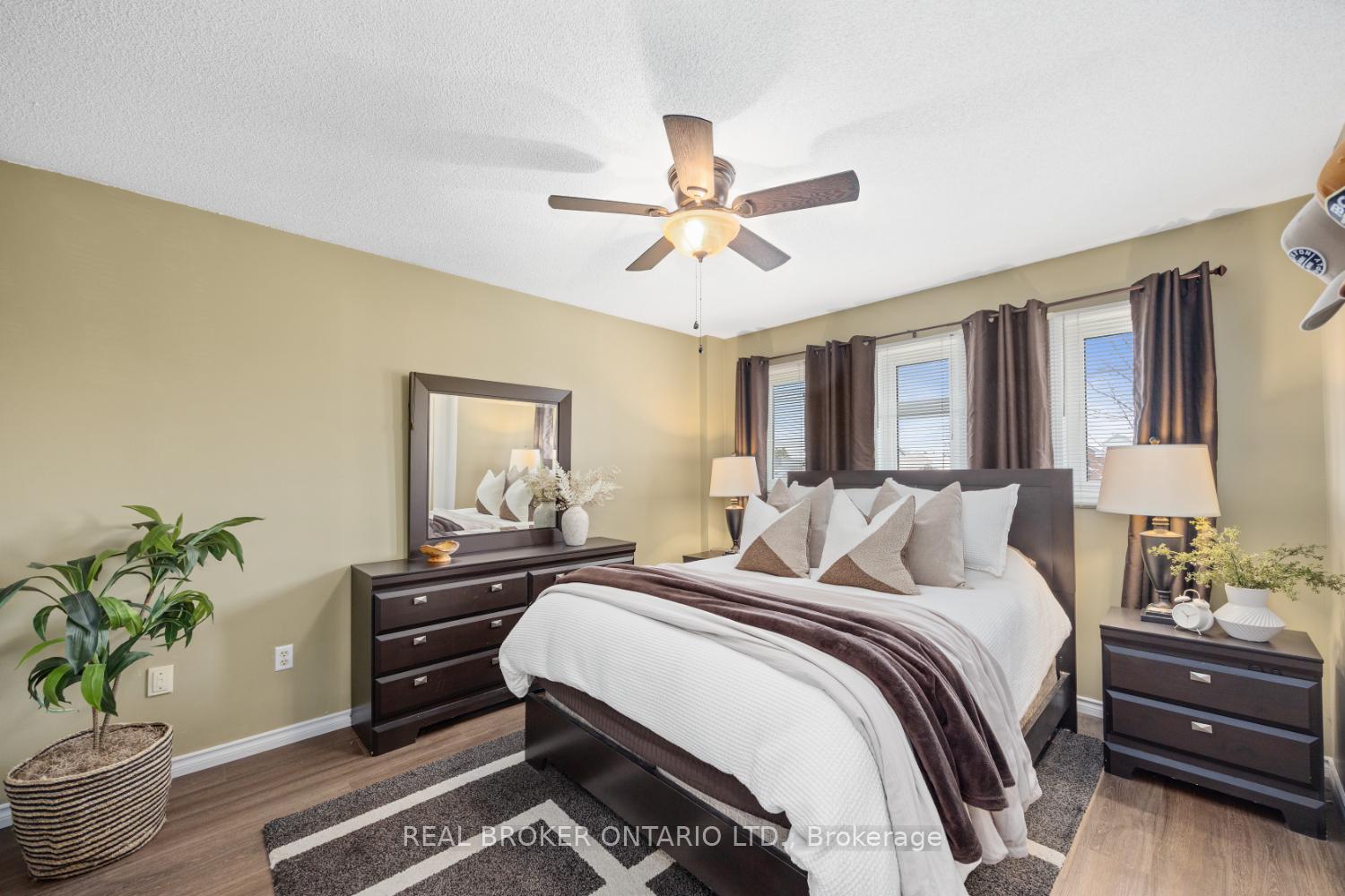 Photo 16 of 22 Willey Drive, Clarington, Bowmanville — HOMEH