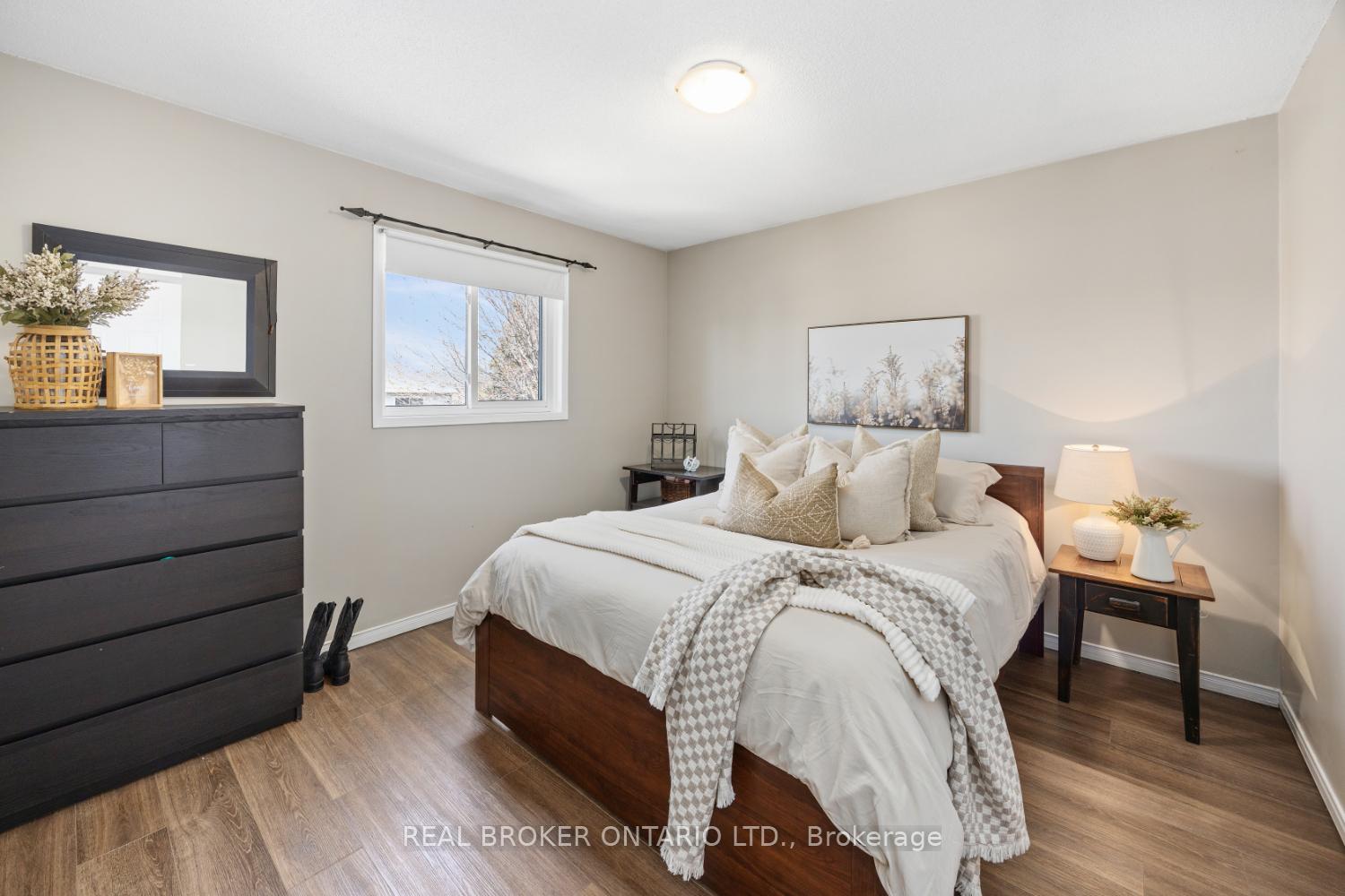 Photo 17 of 22 Willey Drive, Clarington, Bowmanville — HOMEH