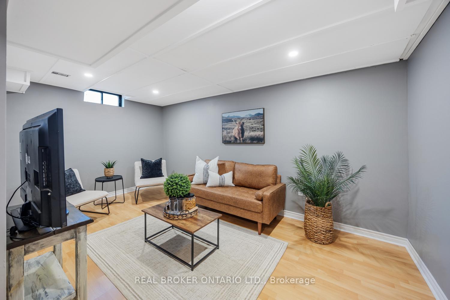 Photo 20 of 22 Willey Drive, Clarington, Bowmanville — HOMEH