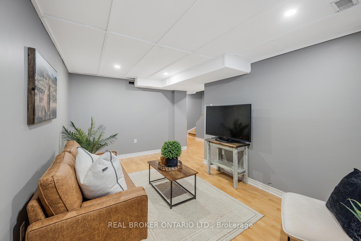Photo 21 of 22 Willey Drive, Clarington, Bowmanville — HOMEH