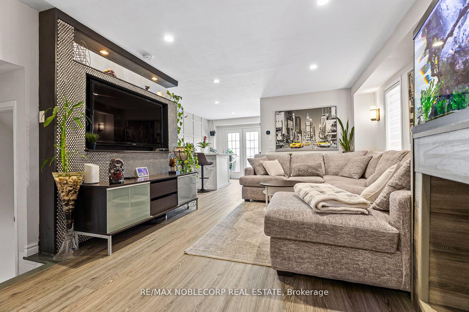 Photo 5 of 108 Senator Way E, Caledon, Bolton North — HOMEH