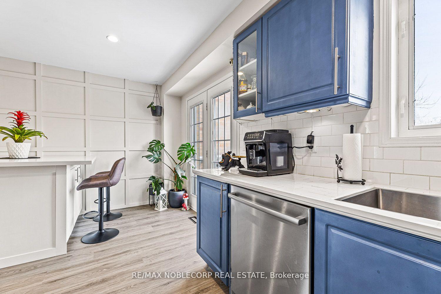 Photo 10 of 108 Senator Way E, Caledon, Bolton North — HOMEH