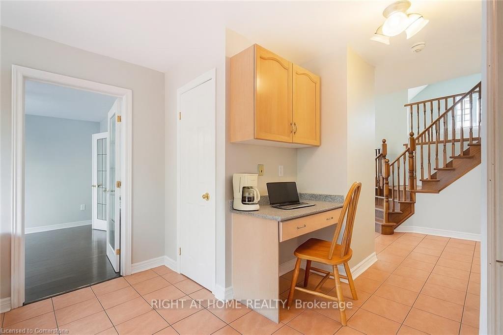 Photo 15 of 1262 Upper Paradise Road, Hamilton, Carpenter — HOMEH