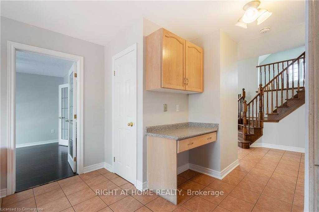 Photo 16 of 1262 Upper Paradise Road, Hamilton, Carpenter — HOMEH