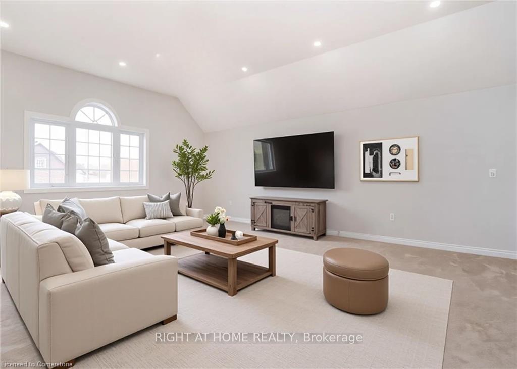 Photo 18 of 1262 Upper Paradise Road, Hamilton, Carpenter — HOMEH