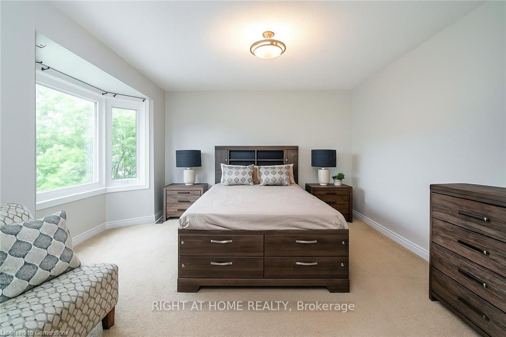Photo 21 of 1262 Upper Paradise Road, Hamilton, Carpenter — HOMEH