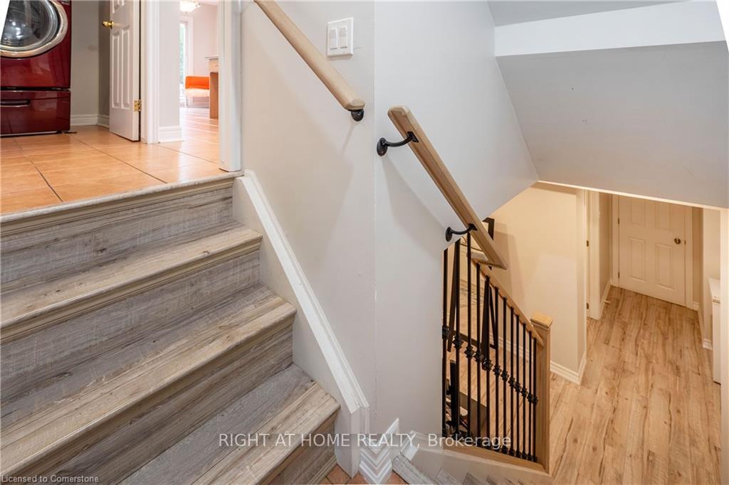 Photo 32 of 1262 Upper Paradise Road, Hamilton, Carpenter — HOMEH