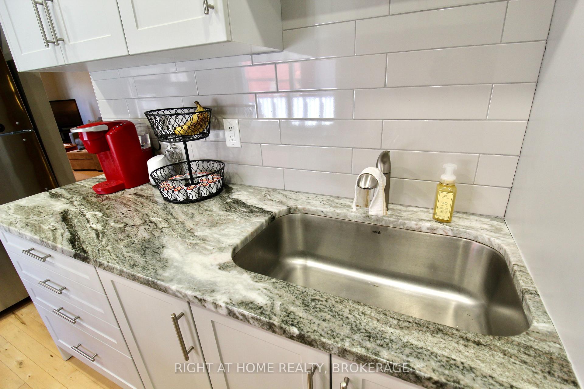 Photo 5 of 94 Canada Street, Hamilton, Kirkendall — HOMEH