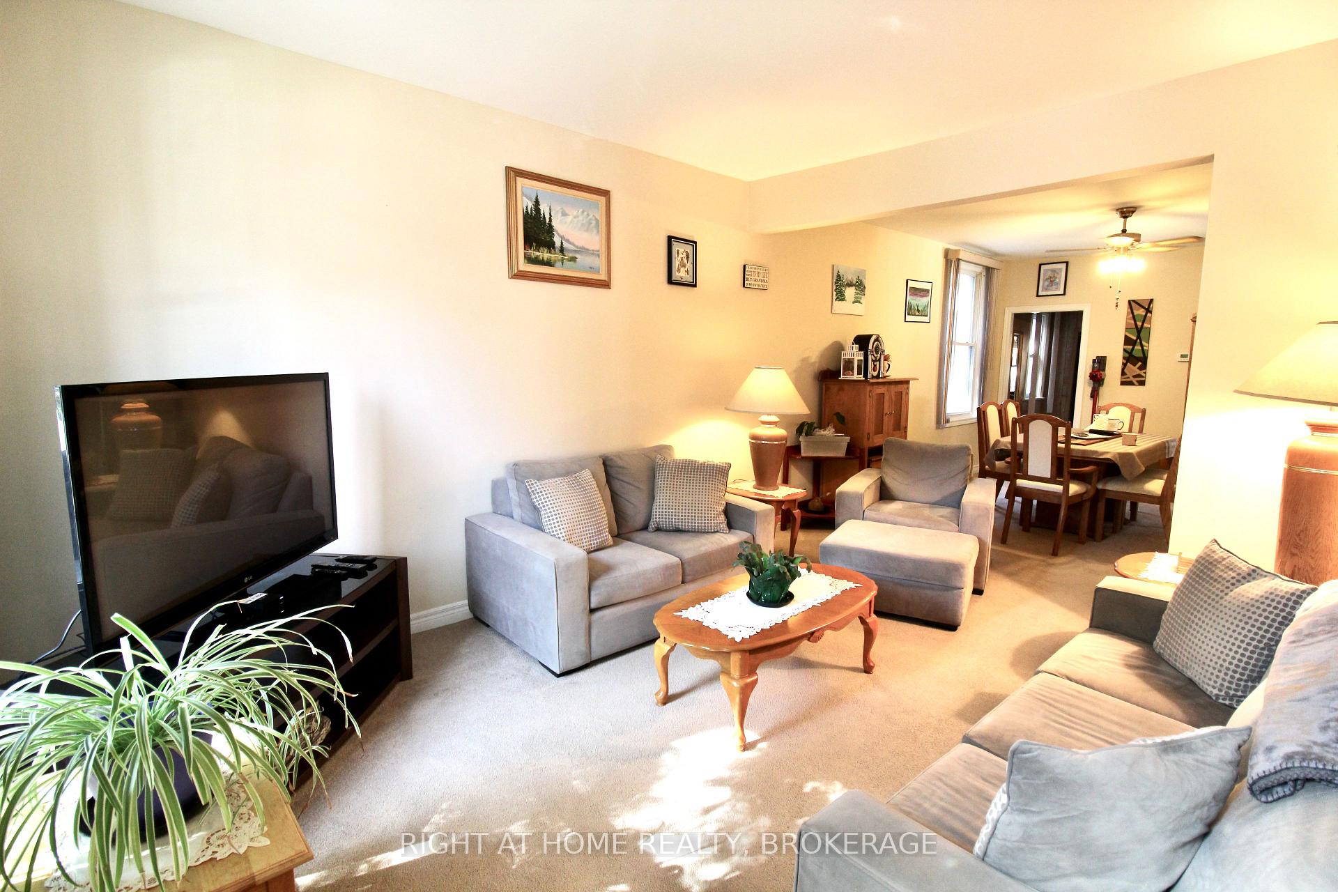 Photo 6 of 94 Canada Street, Hamilton, Kirkendall — HOMEH