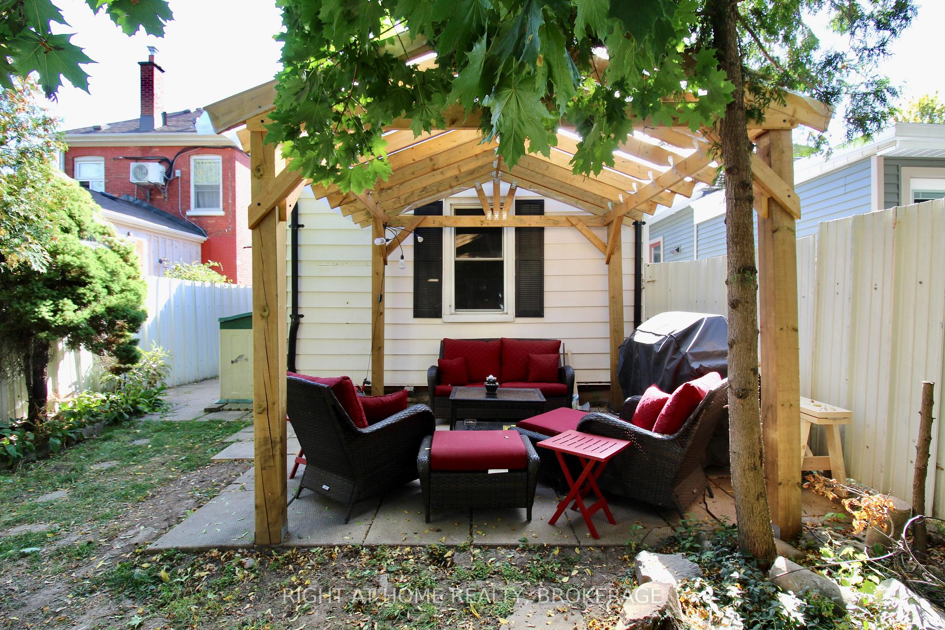 Photo 17 of 94 Canada Street, Hamilton, Kirkendall — HOMEH