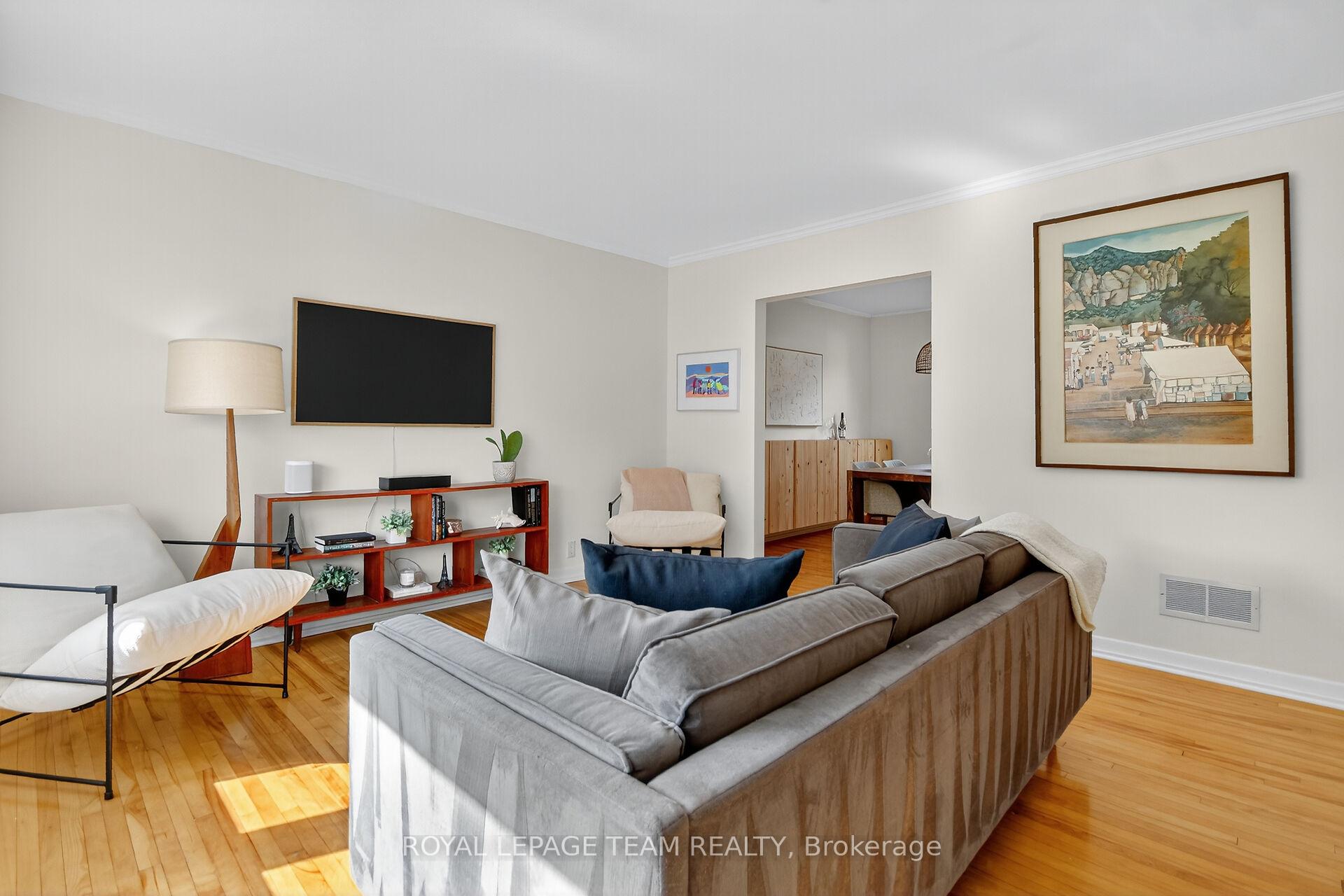 Photo 4 of 1243 Kingston Avenue, Ottawa, Carlington — HOMEH