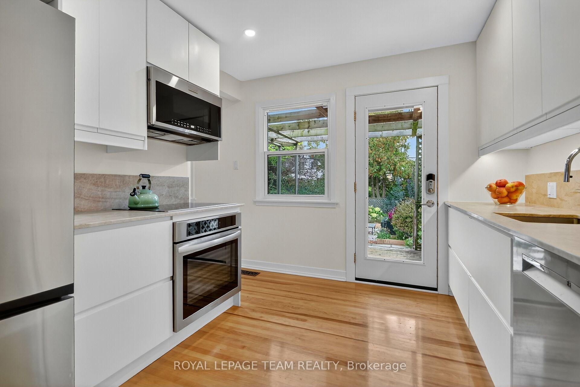 Photo 17 of 1243 Kingston Avenue, Ottawa, Carlington — HOMEH