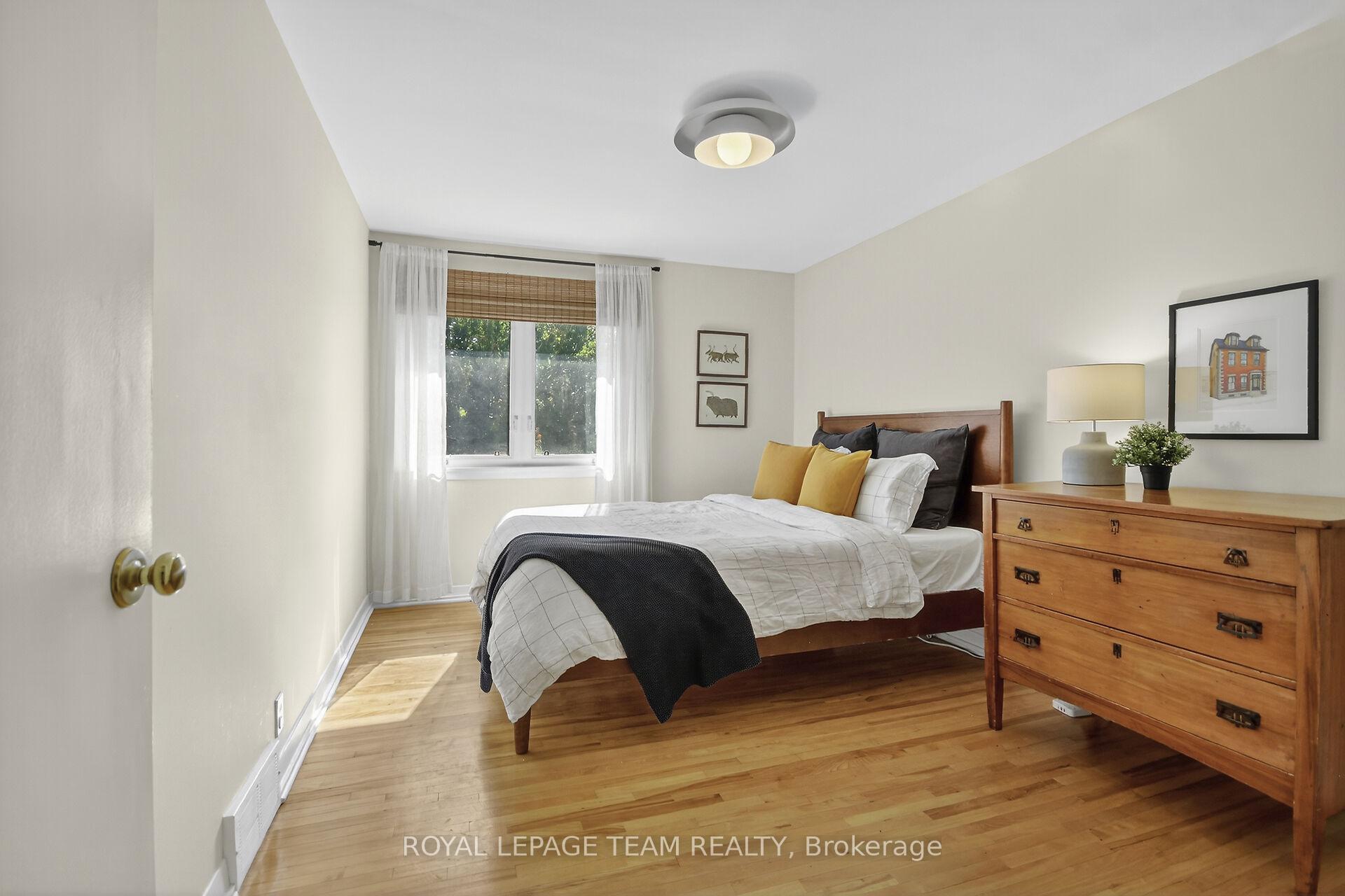 Photo 16 of 1243 Kingston Avenue, Ottawa, Carlington — HOMEH