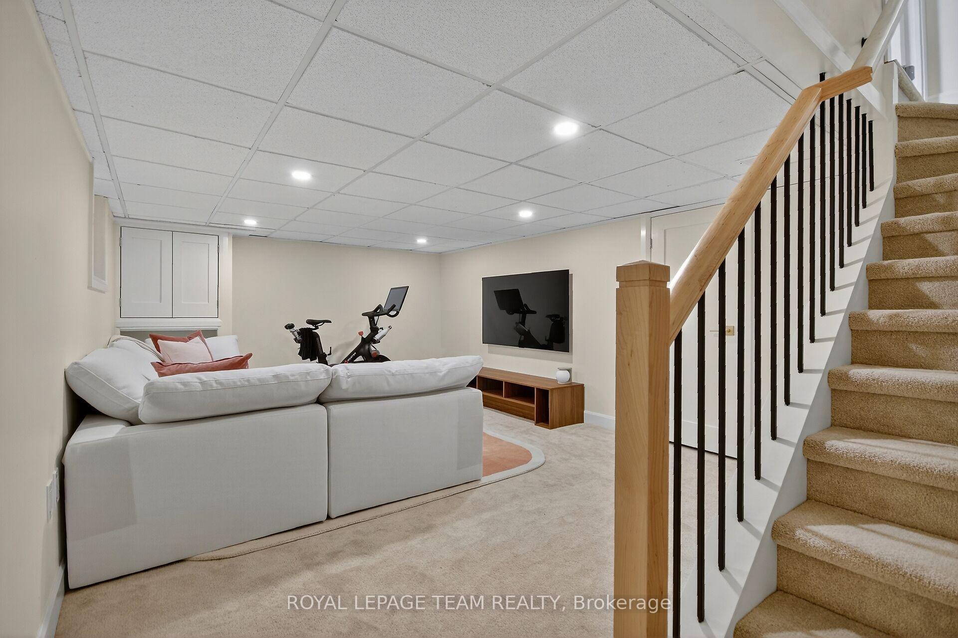 Photo 28 of 1243 Kingston Avenue, Ottawa, Carlington — HOMEH