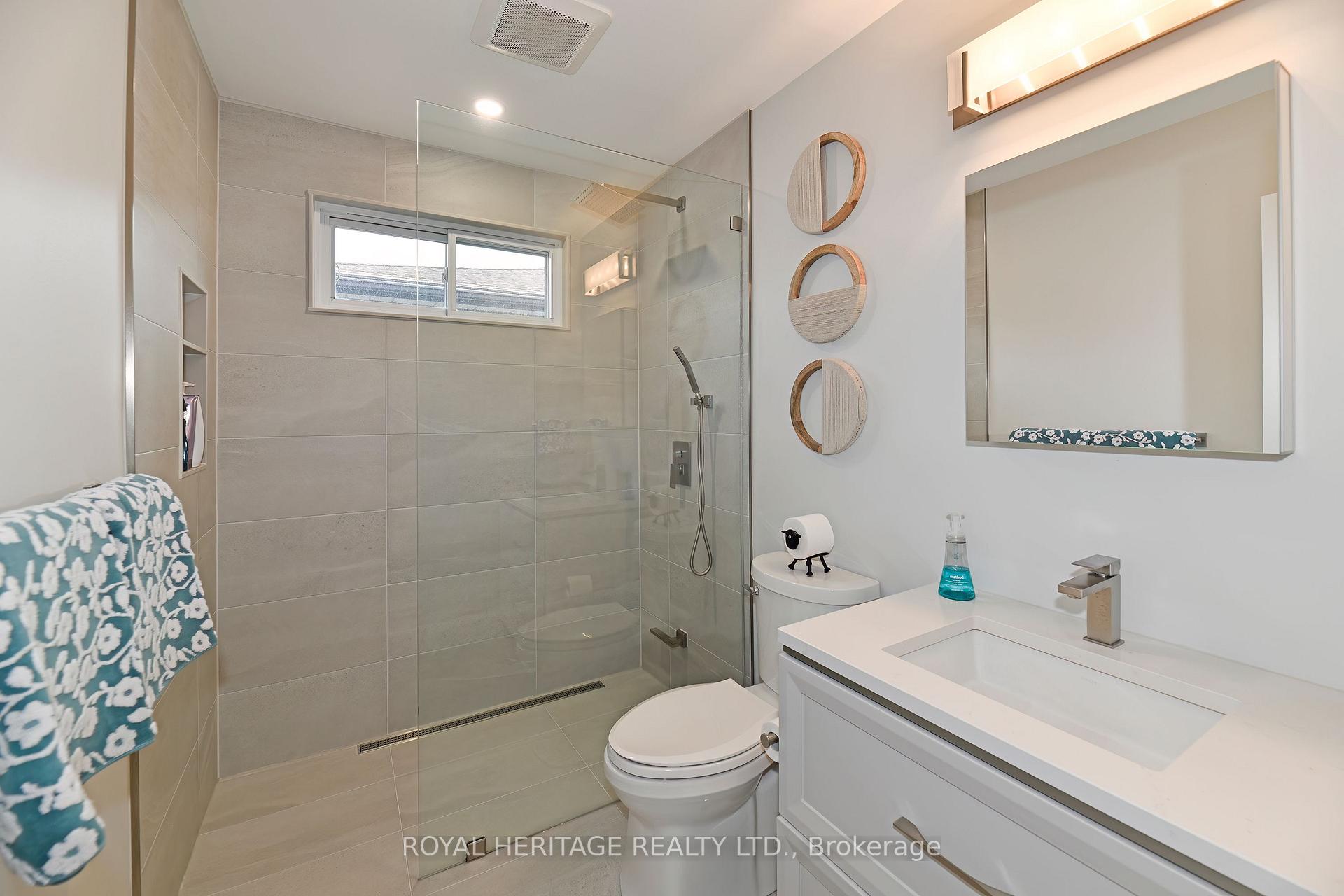 Photo 21 of 32 Hillier Street, Clarington, Bowmanville — HOMEH