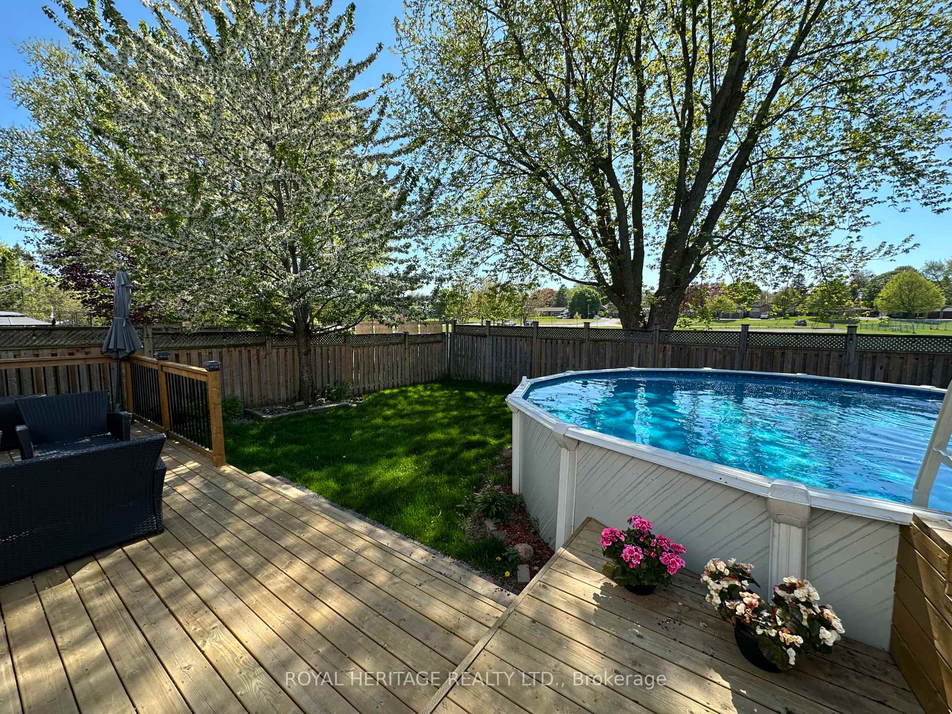 Photo 27 of 32 Hillier Street, Clarington, Bowmanville — HOMEH