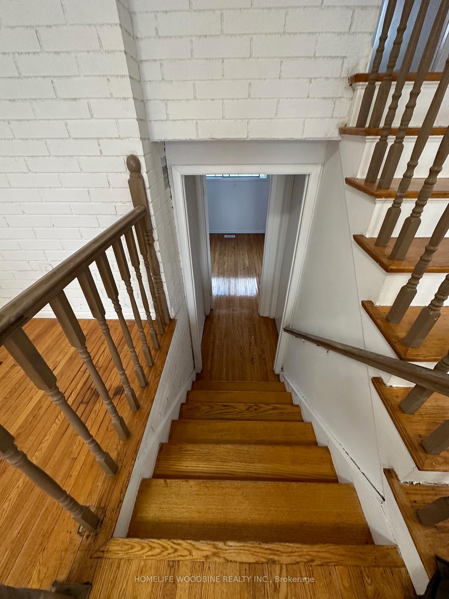 Photo 6 of 31 Benton Street, Brampton, Brampton East — HOMEH