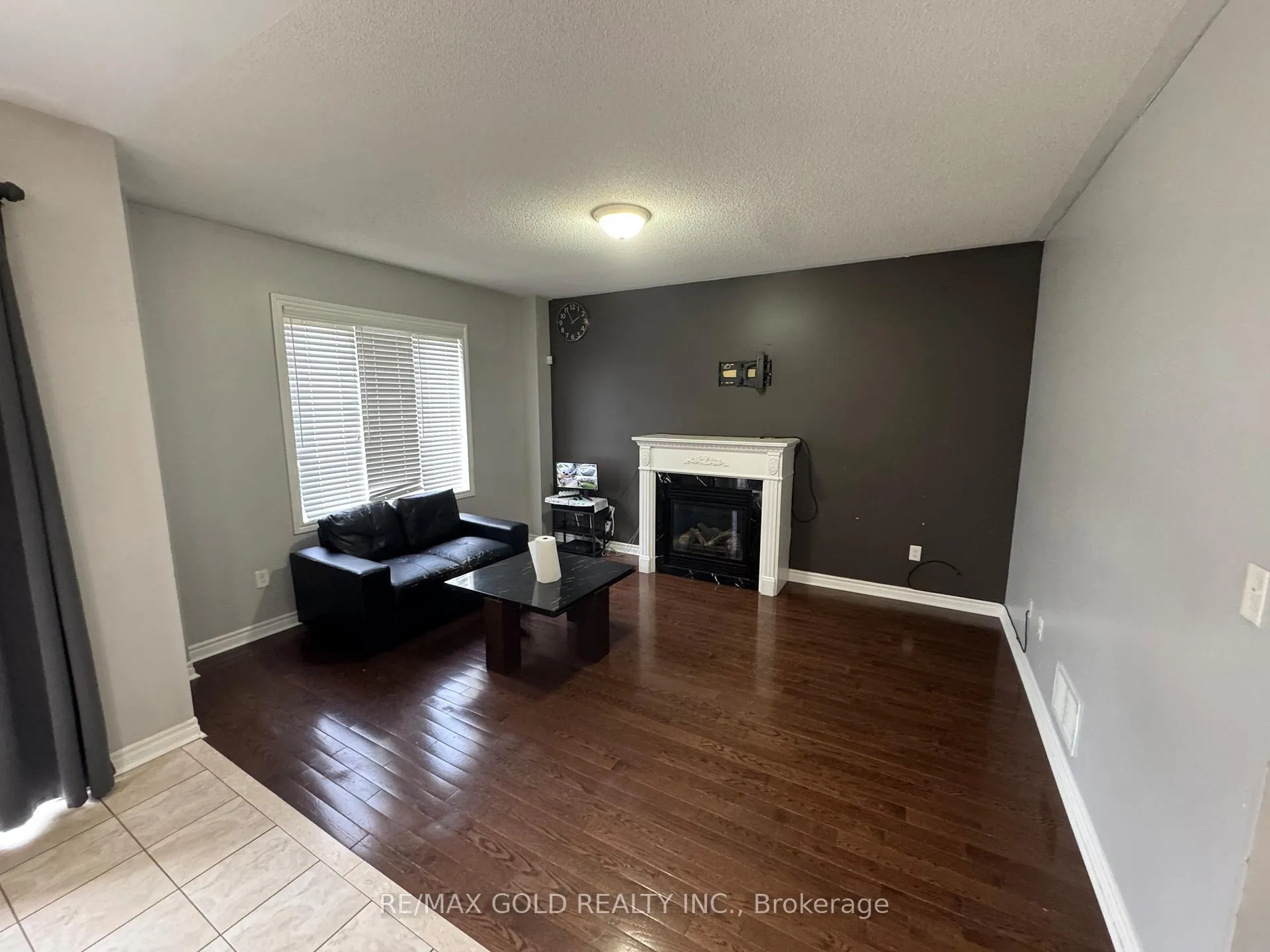 Photo 7 of 84 Summitgreen Crescent, Brampton, Sandringham-Wellington — HOMEH