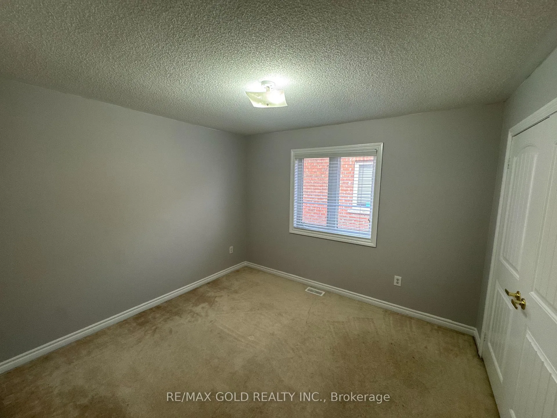 Photo 20 of 84 Summitgreen Crescent, Brampton, Sandringham-Wellington — HOMEH