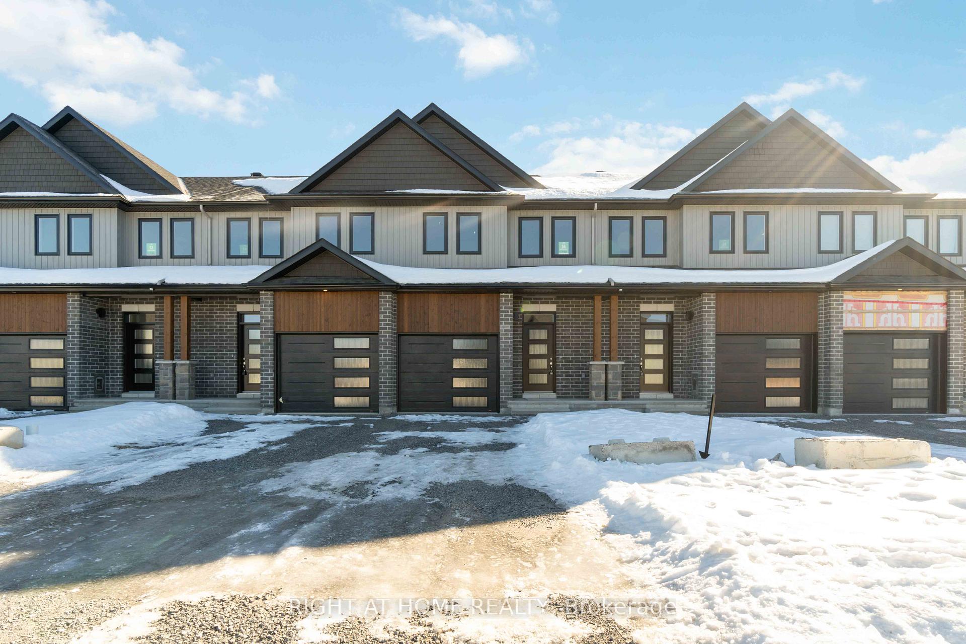 Photo 3 of 56 Griffith Way, Carleton Place — HOMEH