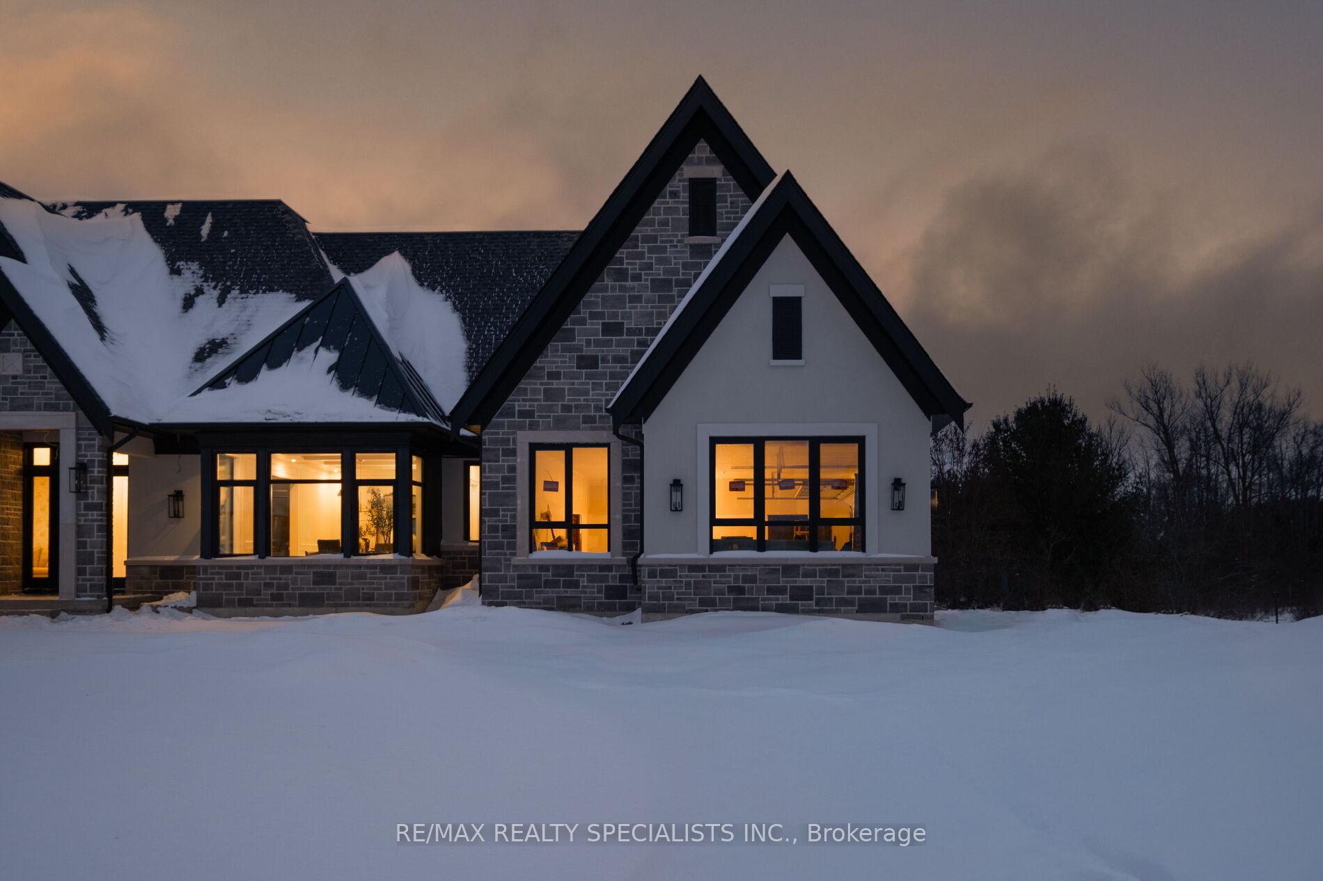 Photo 2 of 13 Mulloy Court, Caledon, Palgrave — HOMEH